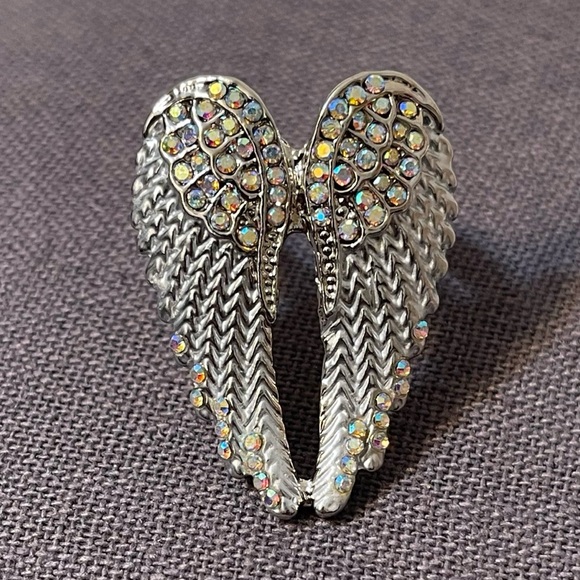 ❤️ Angel Wings Silver Rhinestone Adjustable Ring - Picture 2 of 6